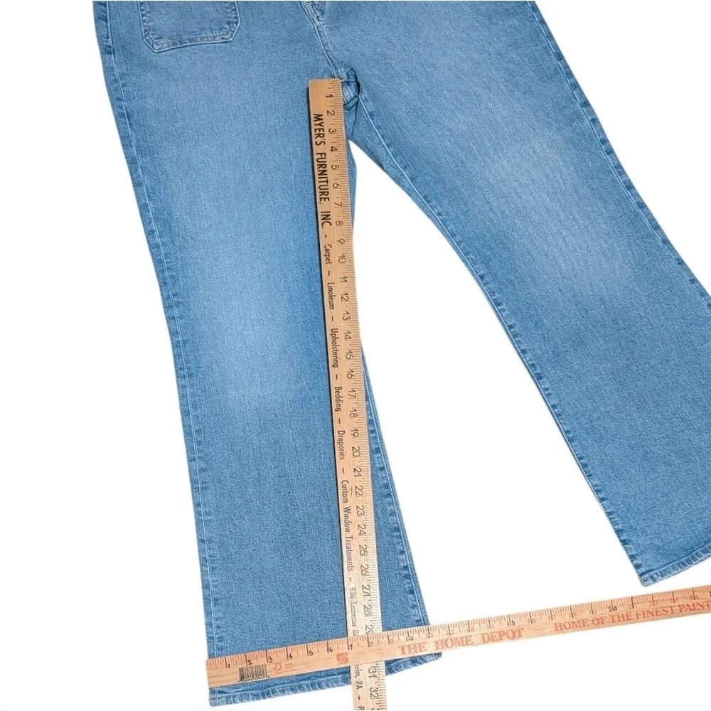 NWT Gap High rise 70's flare medium wash stretch throwback patch pocket size 20